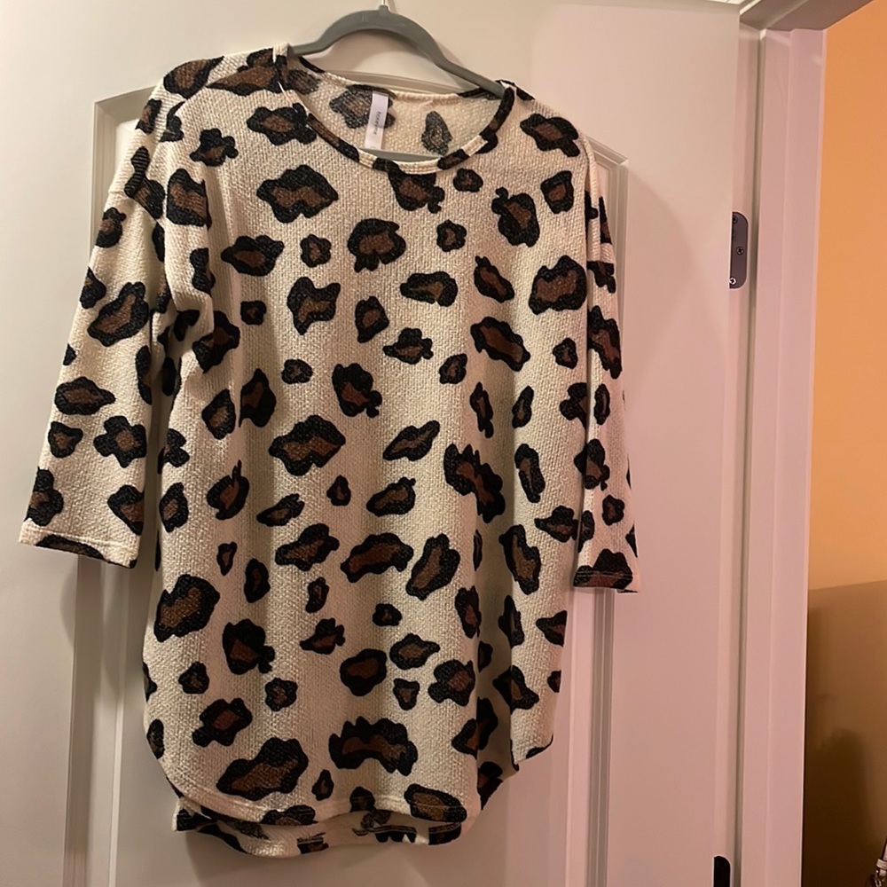 honeyme leopard print quarter sleeve sweater